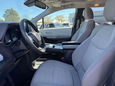 2025 Toyota Sienna LE