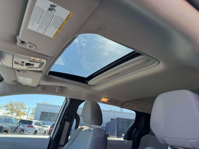 2025 Toyota Sienna LE