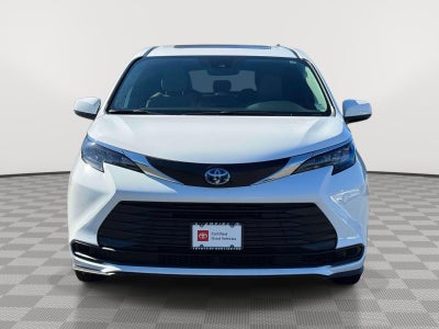 2025 Toyota Sienna LE