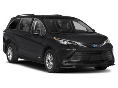 2025 Toyota Sienna LE