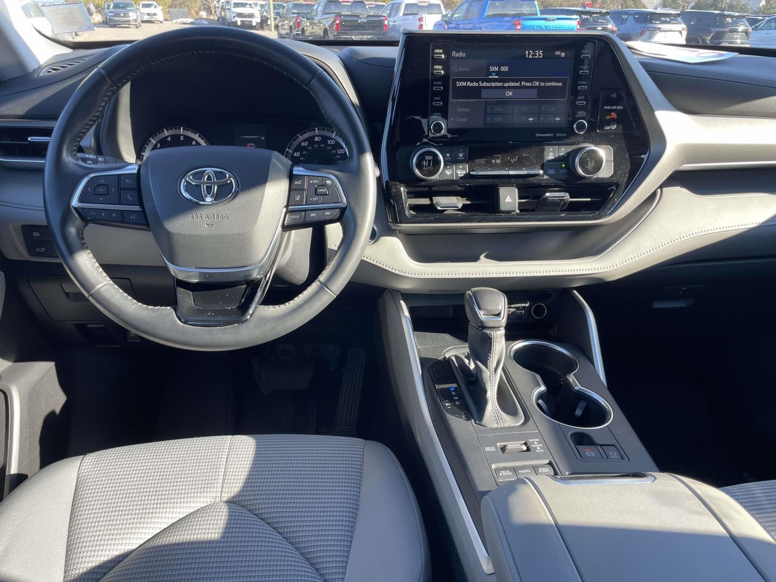 2020 Toyota Highlander LE