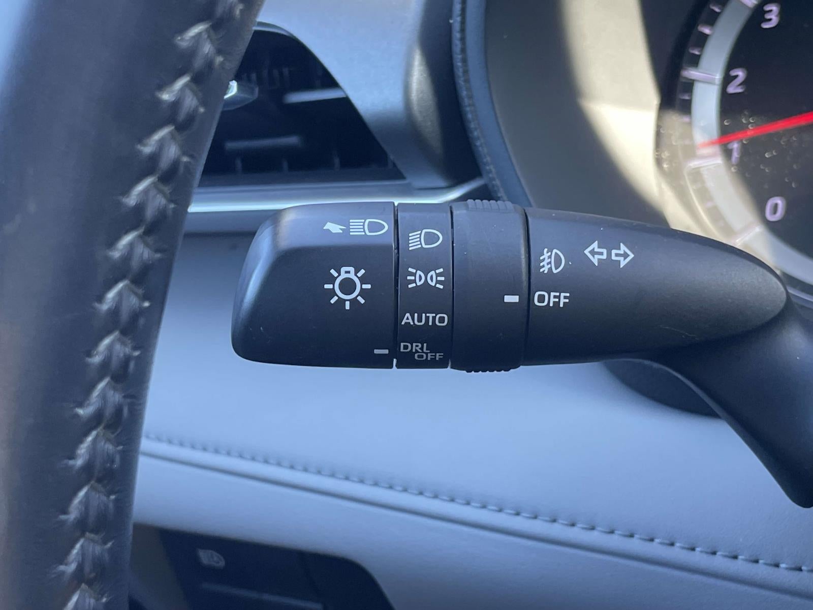 2020 Toyota Highlander LE