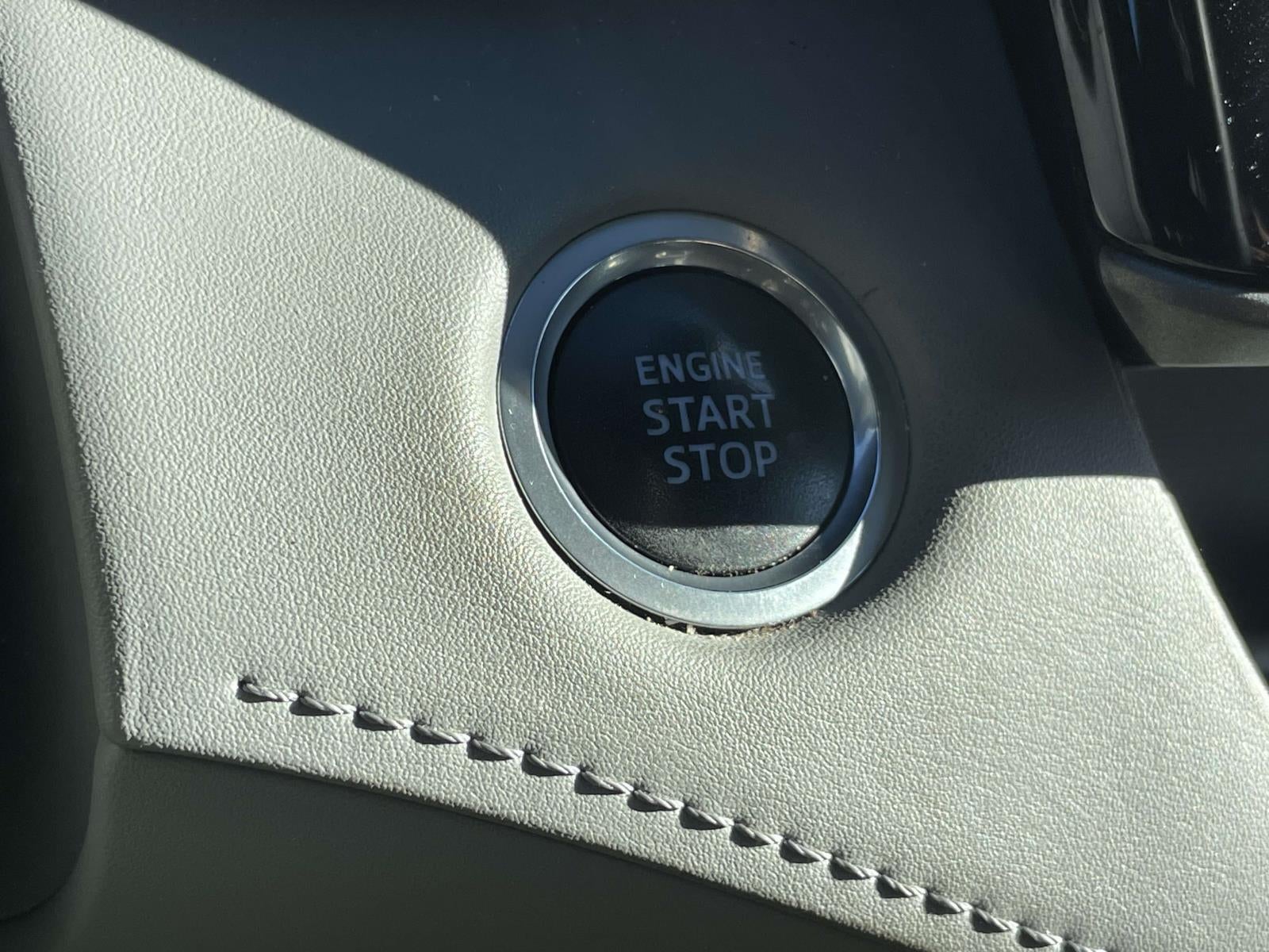 2020 Toyota Highlander LE