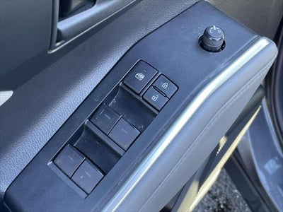 2020 Toyota Highlander LE