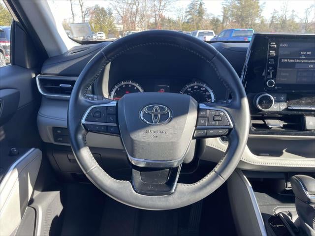 2020 Toyota Highlander LE
