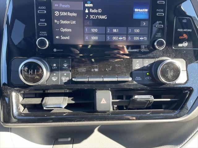 2020 Toyota Highlander LE