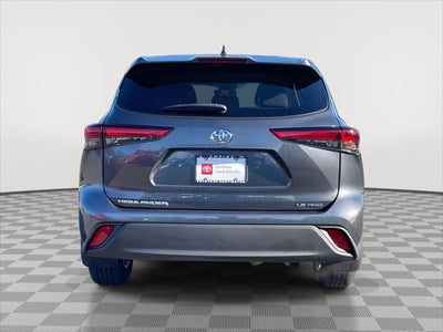 2020 Toyota Highlander LE