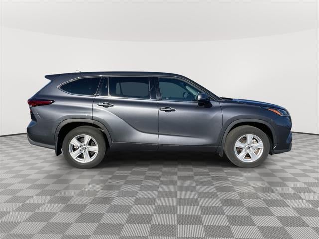 2020 Toyota Highlander LE