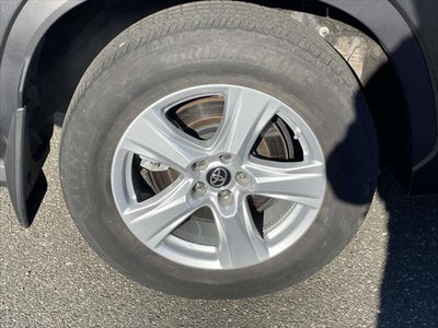 2020 Toyota Highlander LE