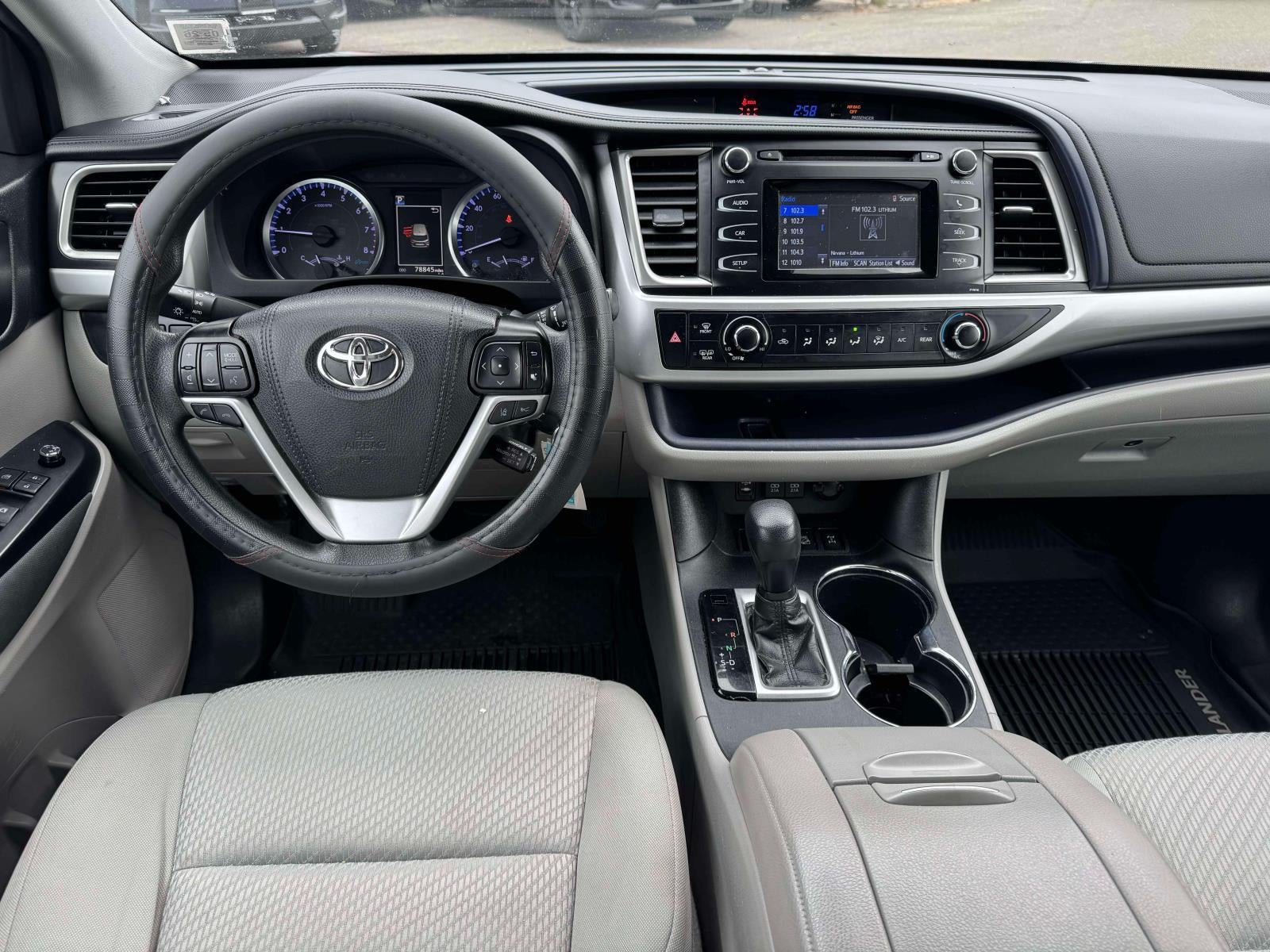 2019 Toyota Highlander LE