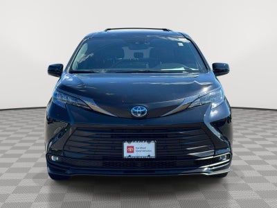 2024 Toyota Sienna Woodland Edition