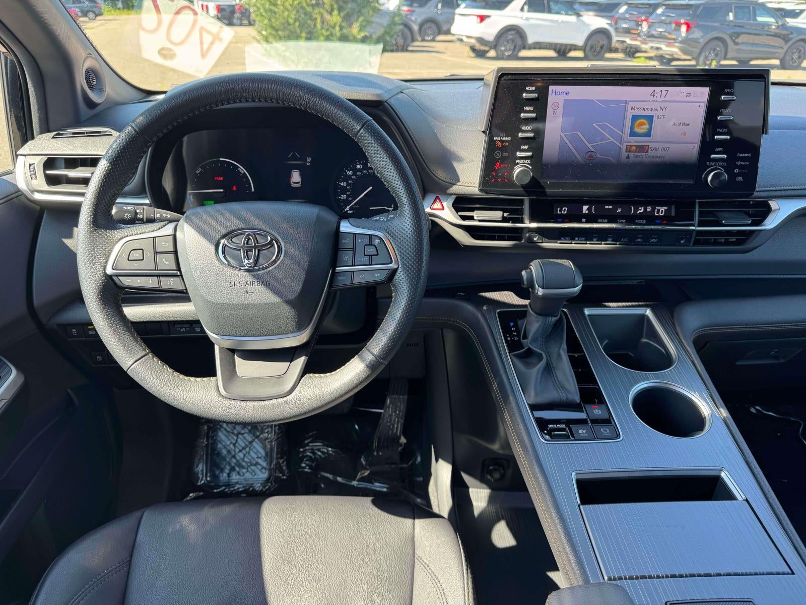 2024 Toyota Sienna Woodland Edition