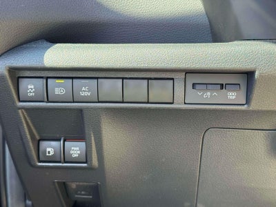 2024 Toyota Sienna Woodland Edition