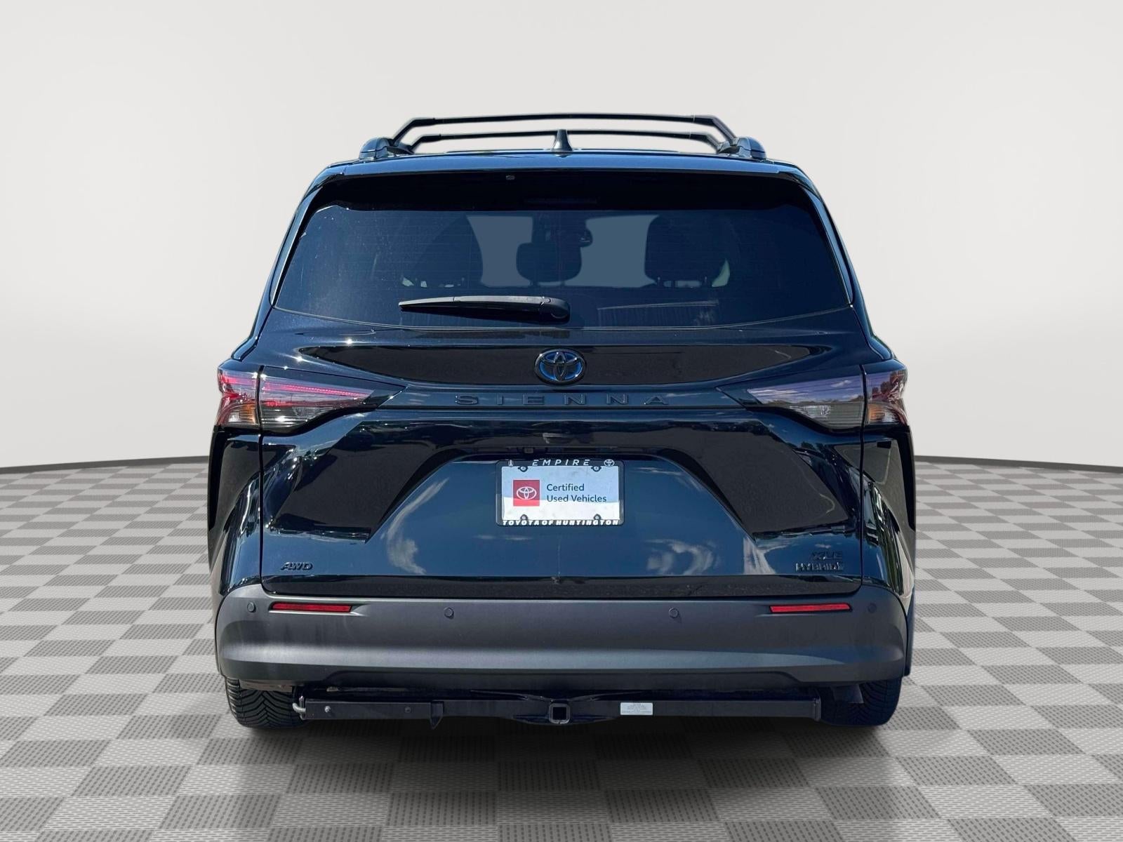 2024 Toyota Sienna Woodland Edition