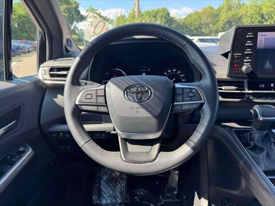 2024 Toyota Sienna Woodland Edition