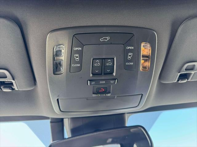 2024 Toyota Sienna Woodland Edition