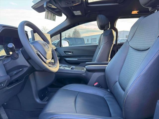 2025 Toyota Sienna Woodland Edition