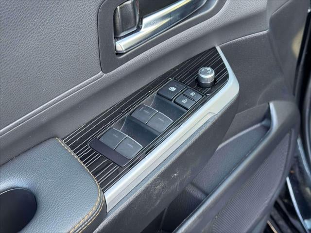 2025 Toyota Sienna Woodland Edition