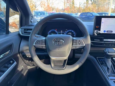 2025 Toyota Sienna Woodland Edition