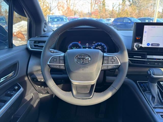 2025 Toyota Sienna Woodland Edition