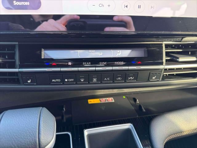 2025 Toyota Sienna Woodland Edition