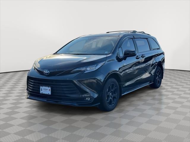 2025 Toyota Sienna Woodland Edition
