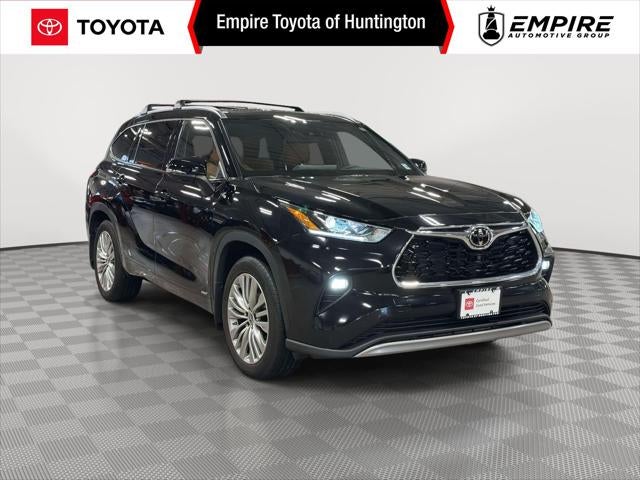 2025 Toyota Highlander Hybrid Platinum
