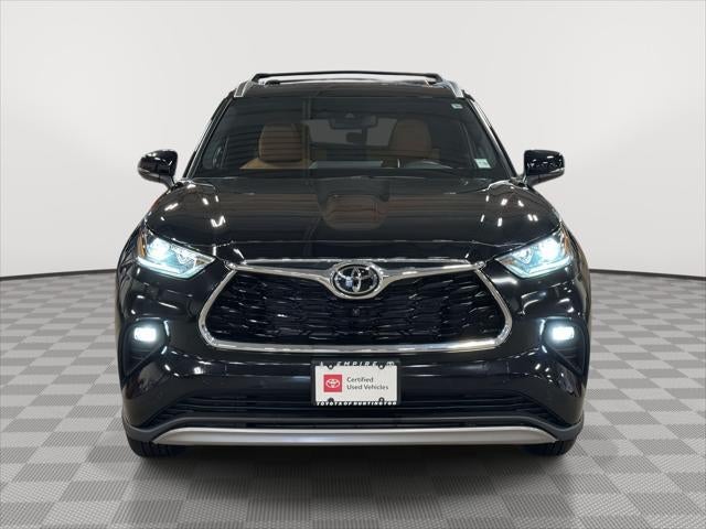 2025 Toyota Highlander Hybrid Platinum