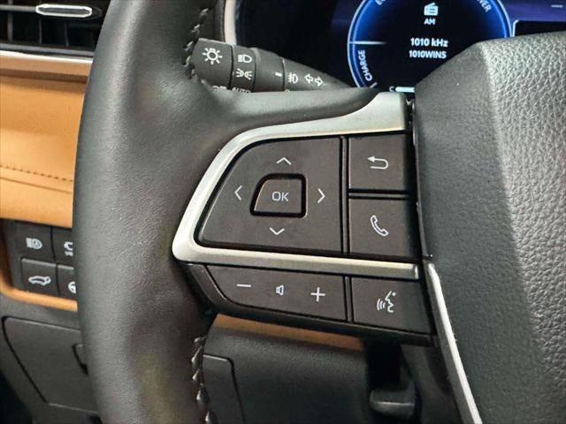 2025 Toyota Highlander Hybrid Platinum