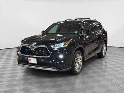 2025 Toyota Highlander Hybrid Platinum