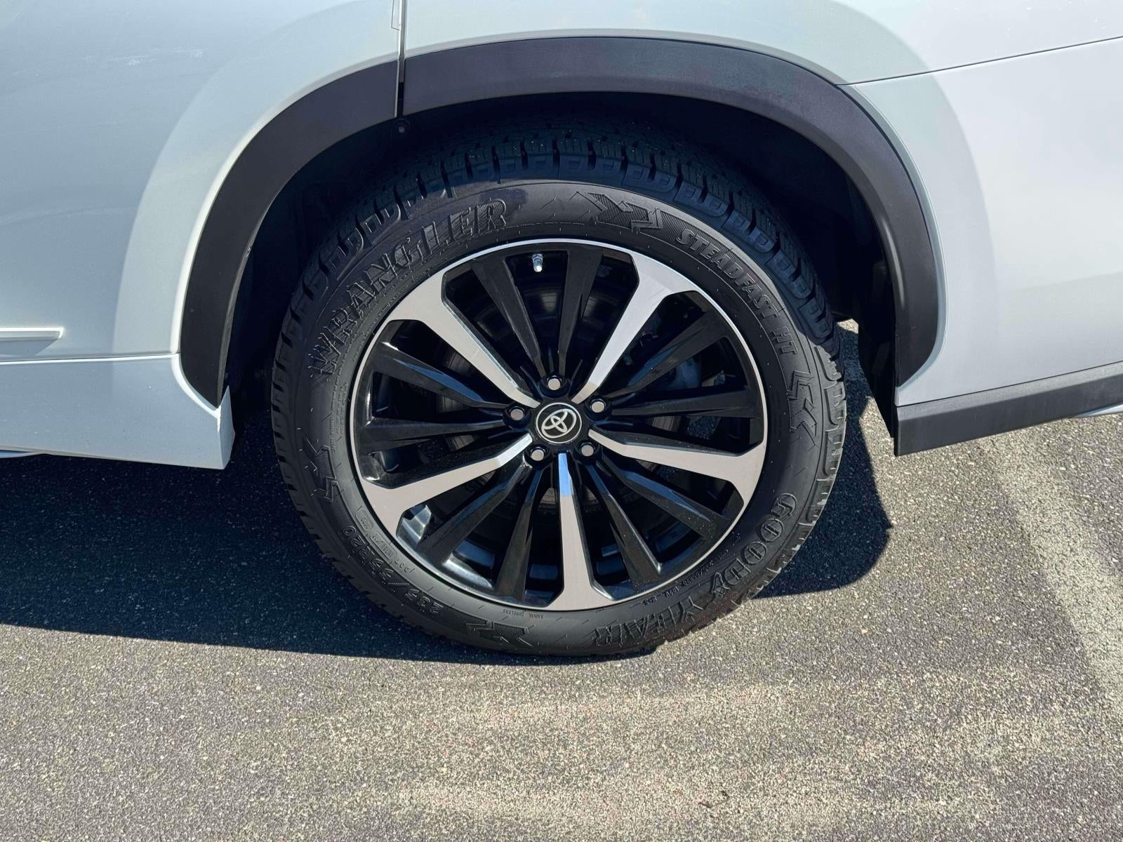 2022 Toyota Highlander XSE