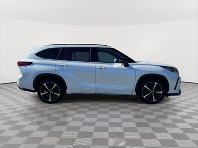 2022 Toyota Highlander XSE