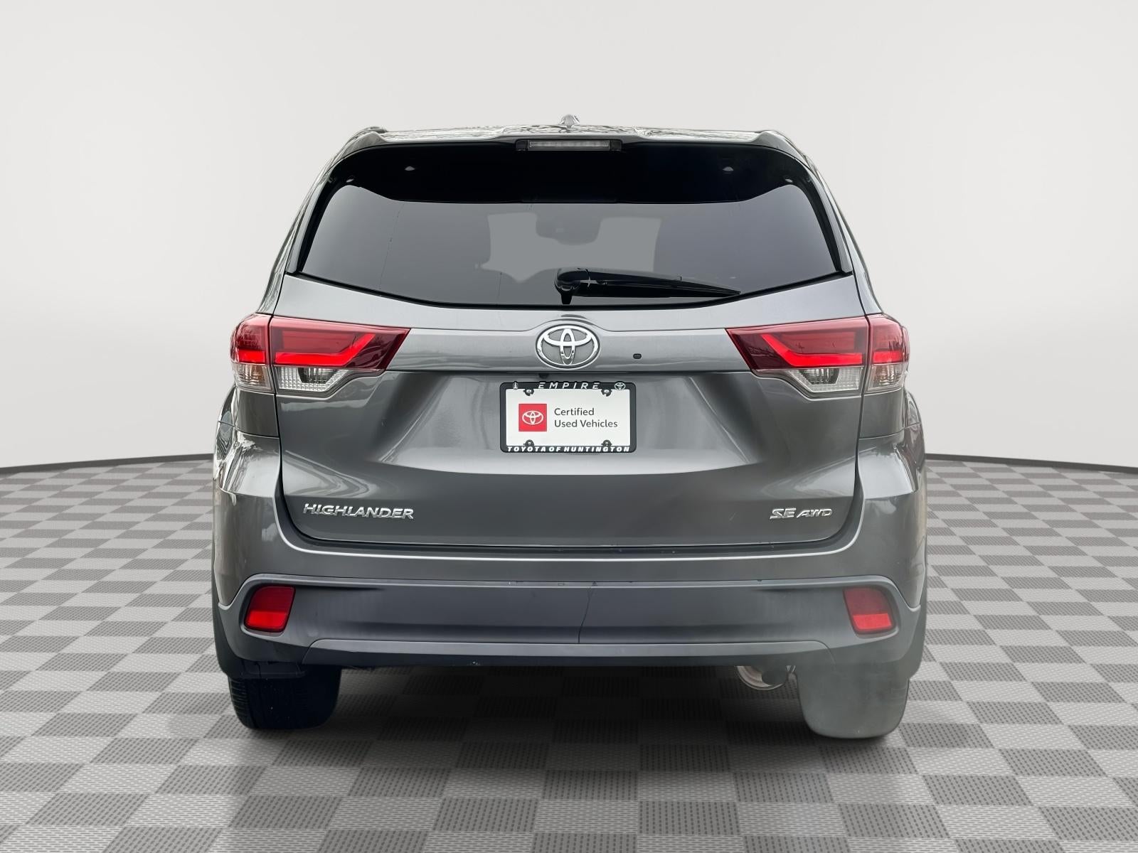 2019 Toyota Highlander SE