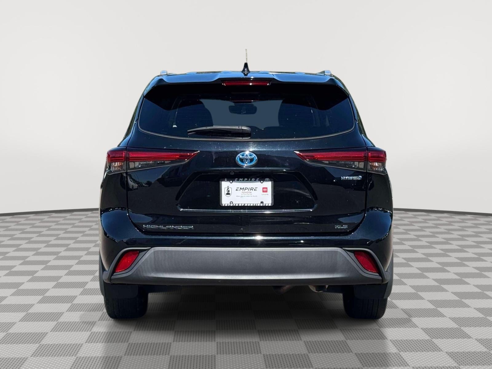 2023 Toyota Highlander Hybrid XLE