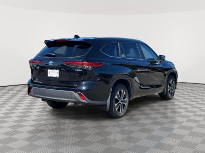 2023 Toyota Highlander Hybrid XLE