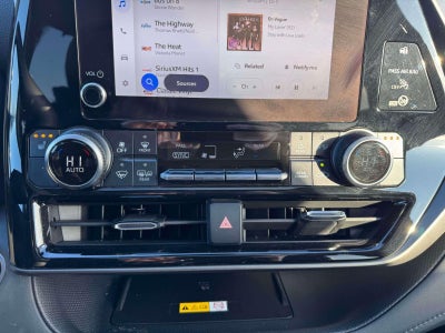 2024 Toyota Highlander Hybrid XLE