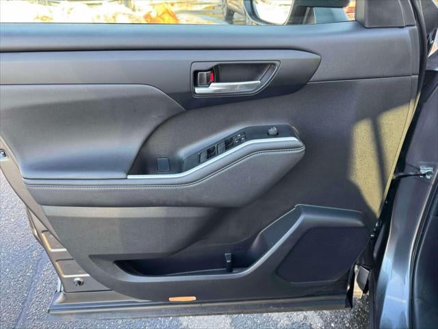 2024 Toyota Highlander Hybrid XLE