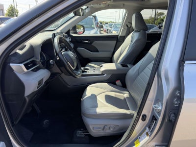 2023 Toyota Highlander Hybrid XLE