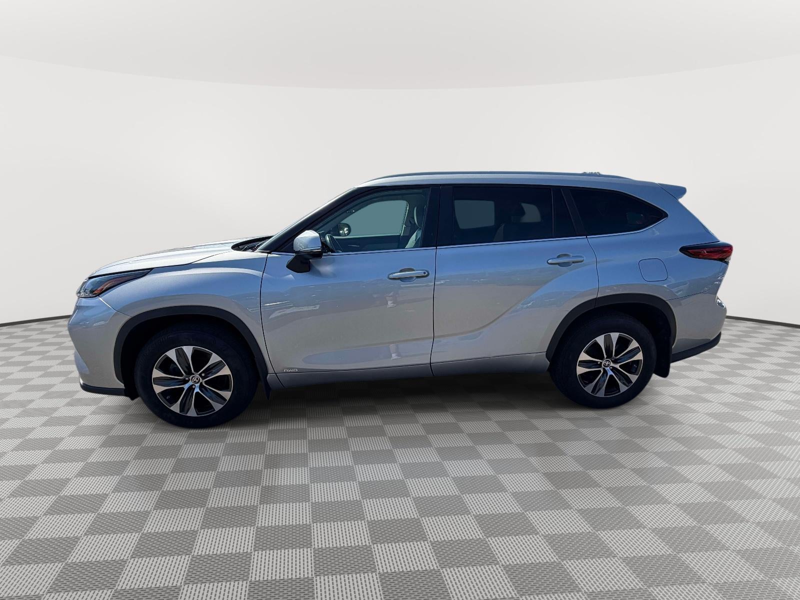 2023 Toyota Highlander Hybrid XLE