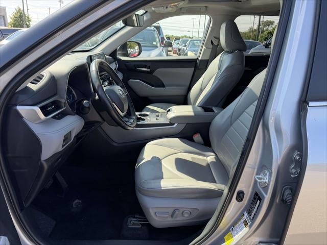 2023 Toyota Highlander Hybrid XLE