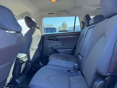 2024 Toyota Highlander LE