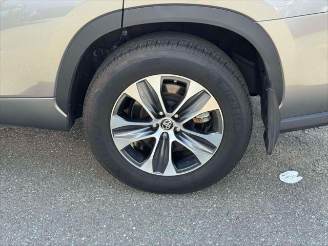 2025 Toyota Highlander XLE