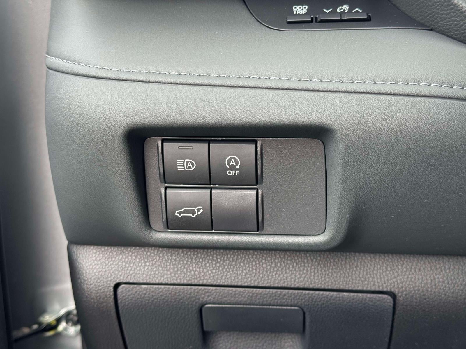 2025 Toyota Highlander LE