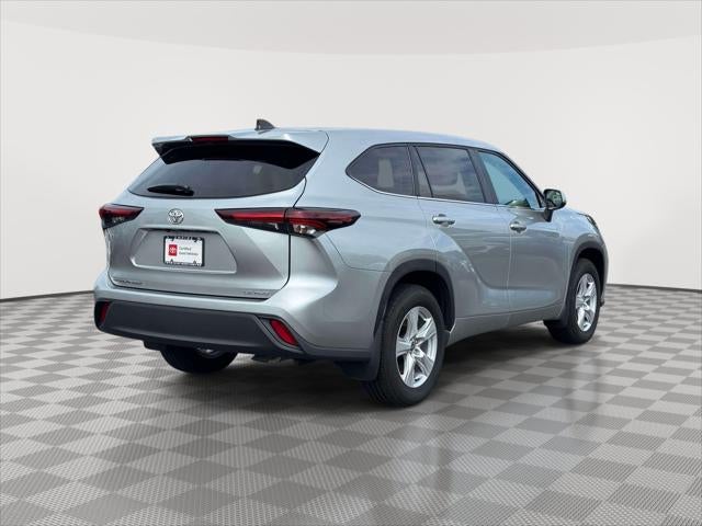 2025 Toyota Highlander LE