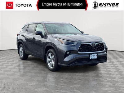 2025 Toyota Highlander LE