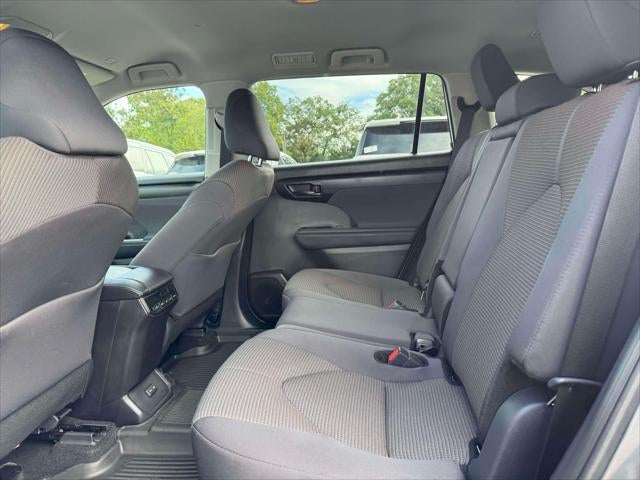 2025 Toyota Highlander LE