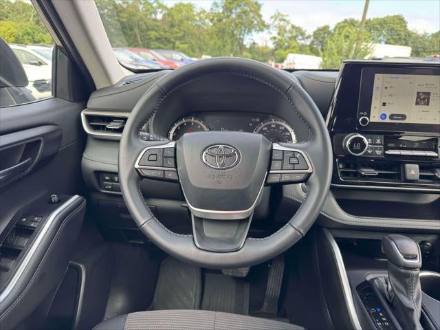 2025 Toyota Highlander LE