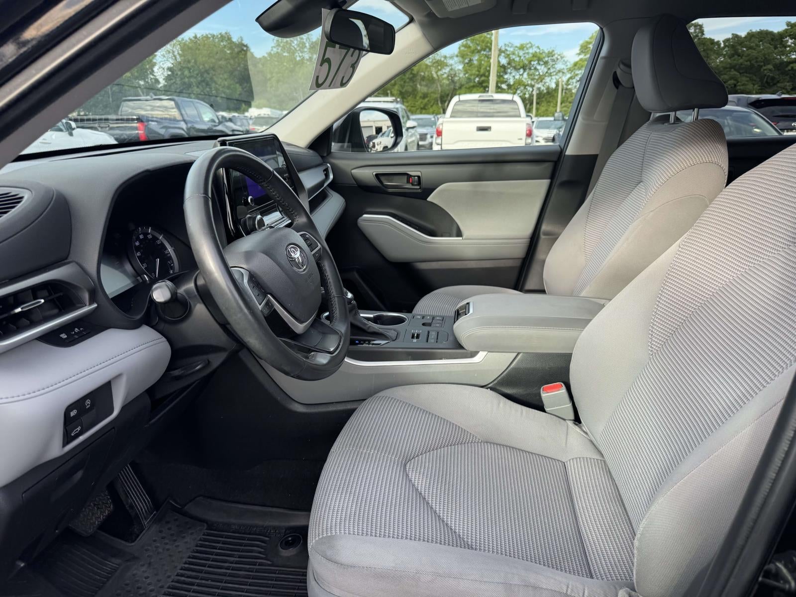 2023 Toyota Highlander LE