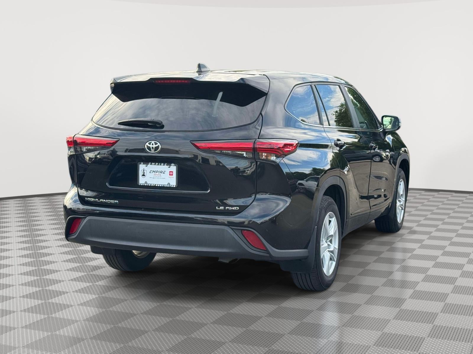 2023 Toyota Highlander LE
