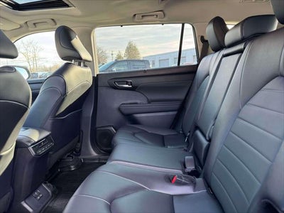 2025 Toyota Highlander XLE